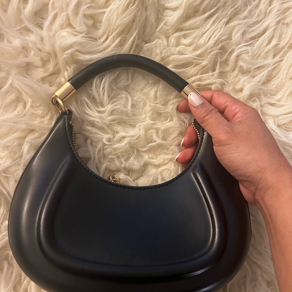 Forever 21 black shoulder purse